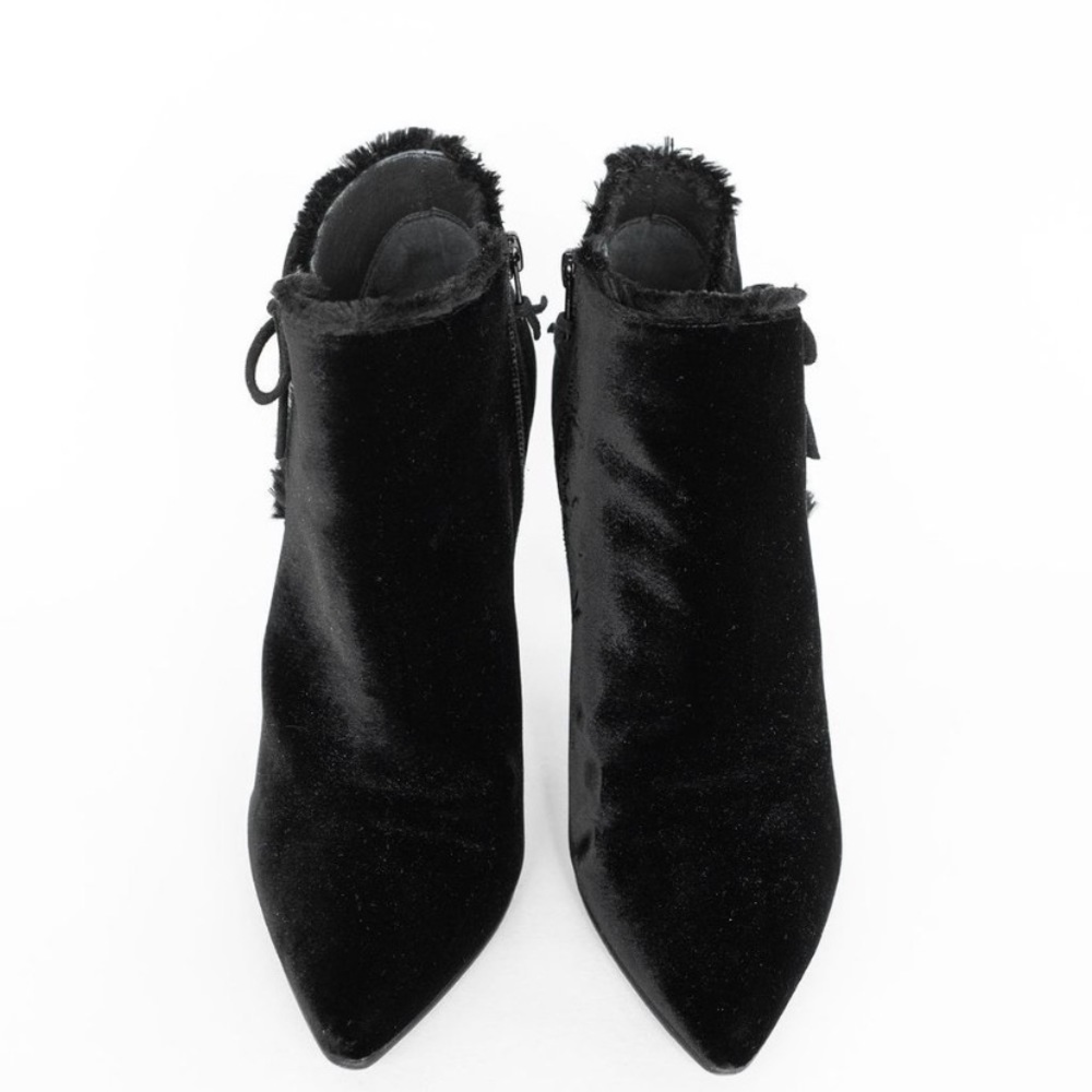 Stuart Weitzman butterfly velvet shoes worn twice like new!